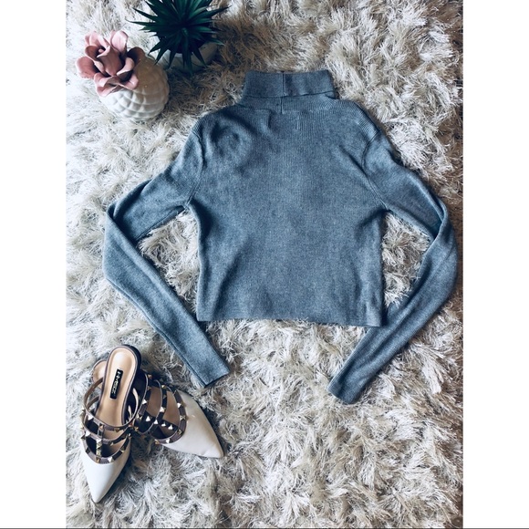 Kendall+Kylie Crop Top - Picture 4 of 5